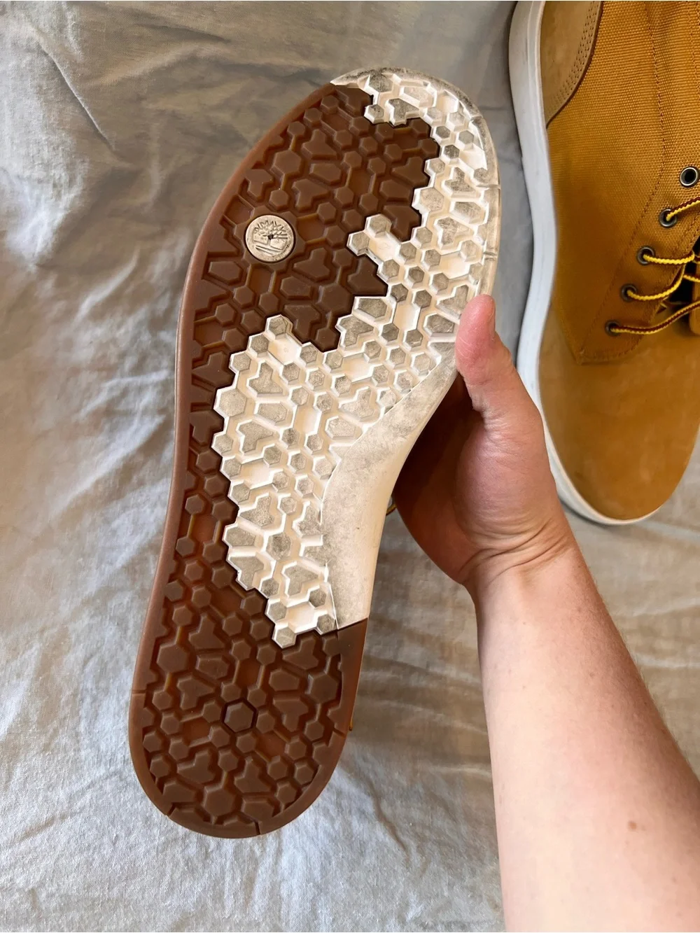 Timberland Wheat Leather Chukka Boots in Tan